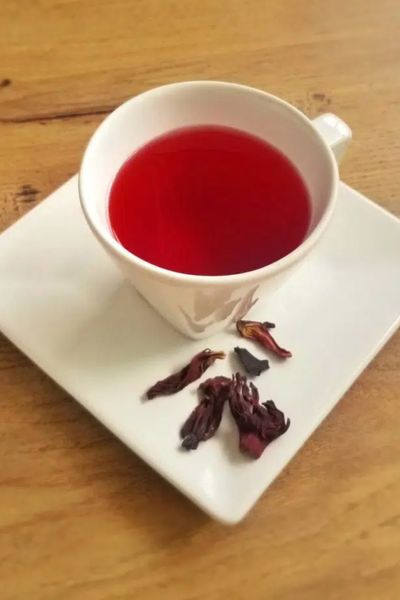 O Poder do Chá de Hibisco: Benefícios e Modos de Uso